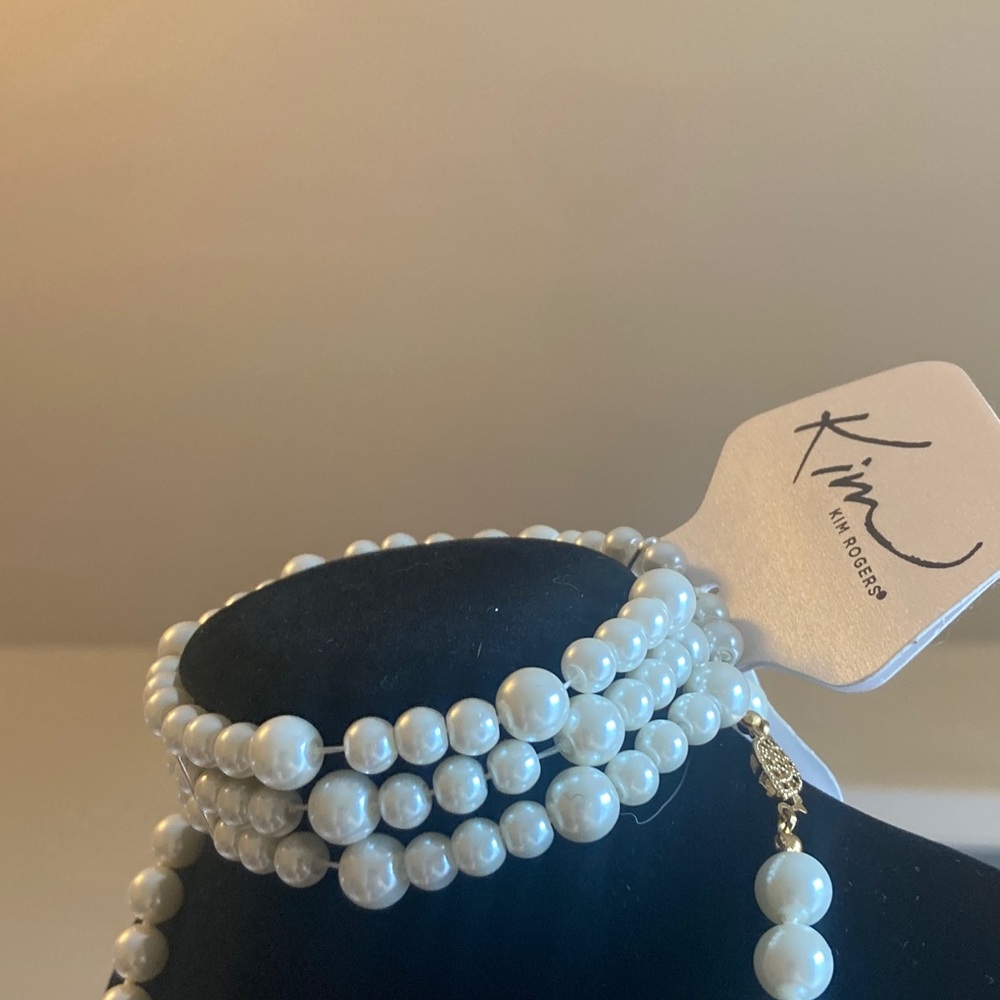 Kim Rogers Classic Cream Pearl Style Bracelet & Necklace Set - Picture 10 of 11